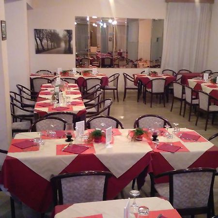 Hotel Glenn Rimini Dış mekan fotoğraf